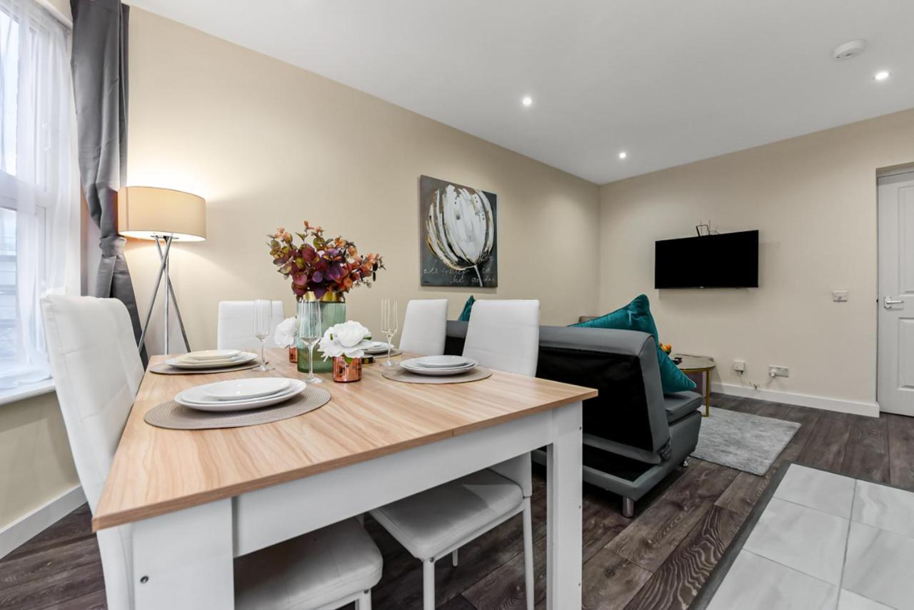 Apartament Family Friendly, Zone 2, 2 Beds, Overground *